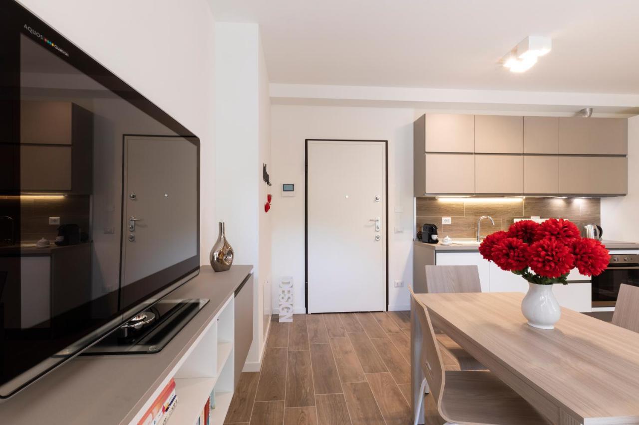 West Milan - Modern And Comfortable Apartment Ngoại thất bức ảnh